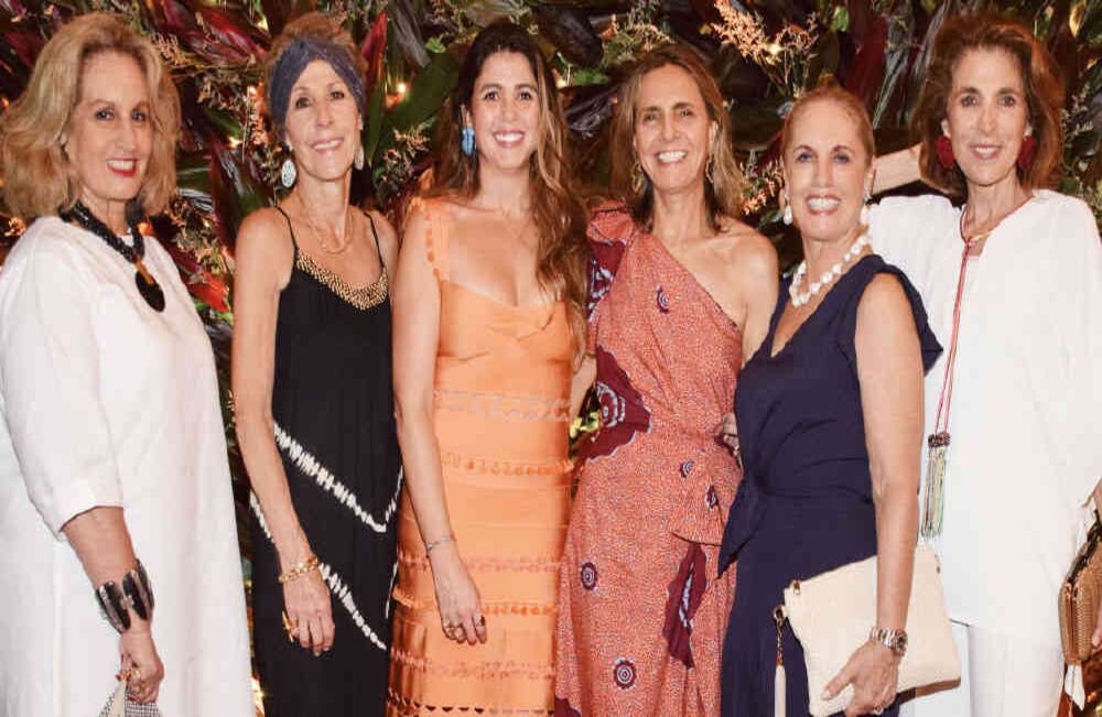 Dora Piedrahíta, Patricia Steiner, María López, Martha Álvarez, Ilse Botero y Leonor de Urrutia.