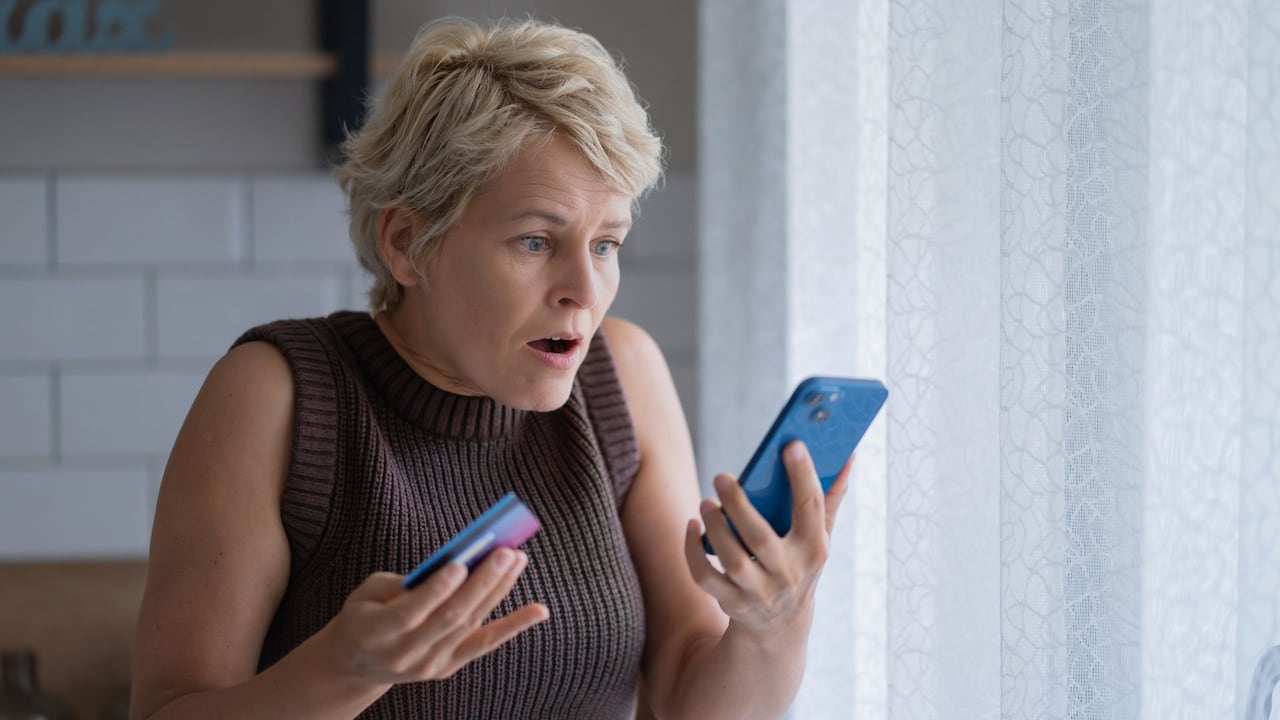 El ataque explota hasta seis vulnerabilidades de día cero en iOS 18.