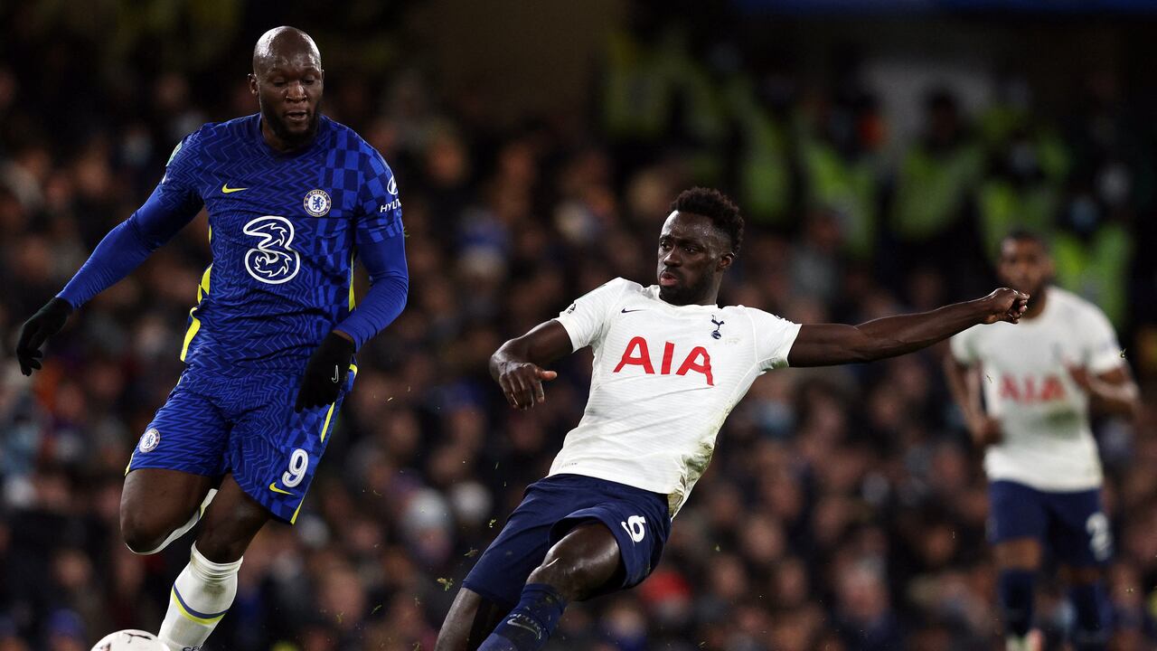 Davinson Sánchez se vio comprometido en el primer gol
