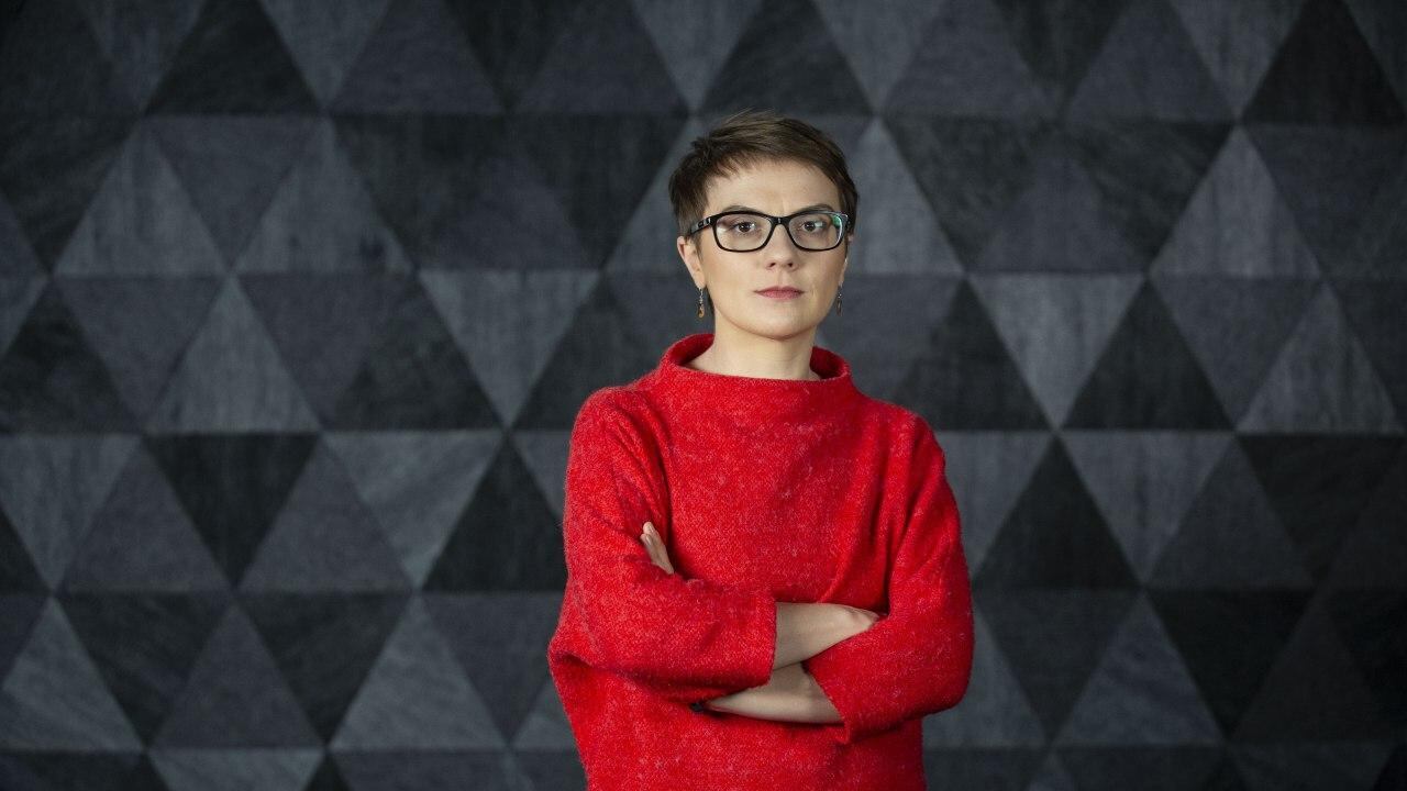 Nataliya Gumenyuk es una periodista ucraniana especializada en política exterior e informes de conflictos. Es autora de tres libros y fundadora del Laboratorio de Periodismo de Interés Público y cofundadora y presidenta de la ONG de televisión pública, Hromadske.