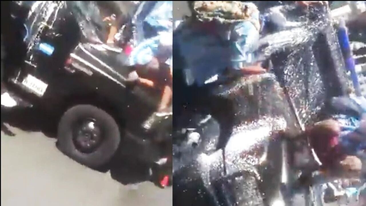 Patrulla de Policía vandalizada durante la celebración del título mundial en Argentina.