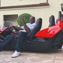 “Tras firmar mi primer acuerdo de patrocinio me gasté un millón de dólares en en una hora en varios coches de lujo, joyas y un viaje a Las Vegas", dijo O´Neal.