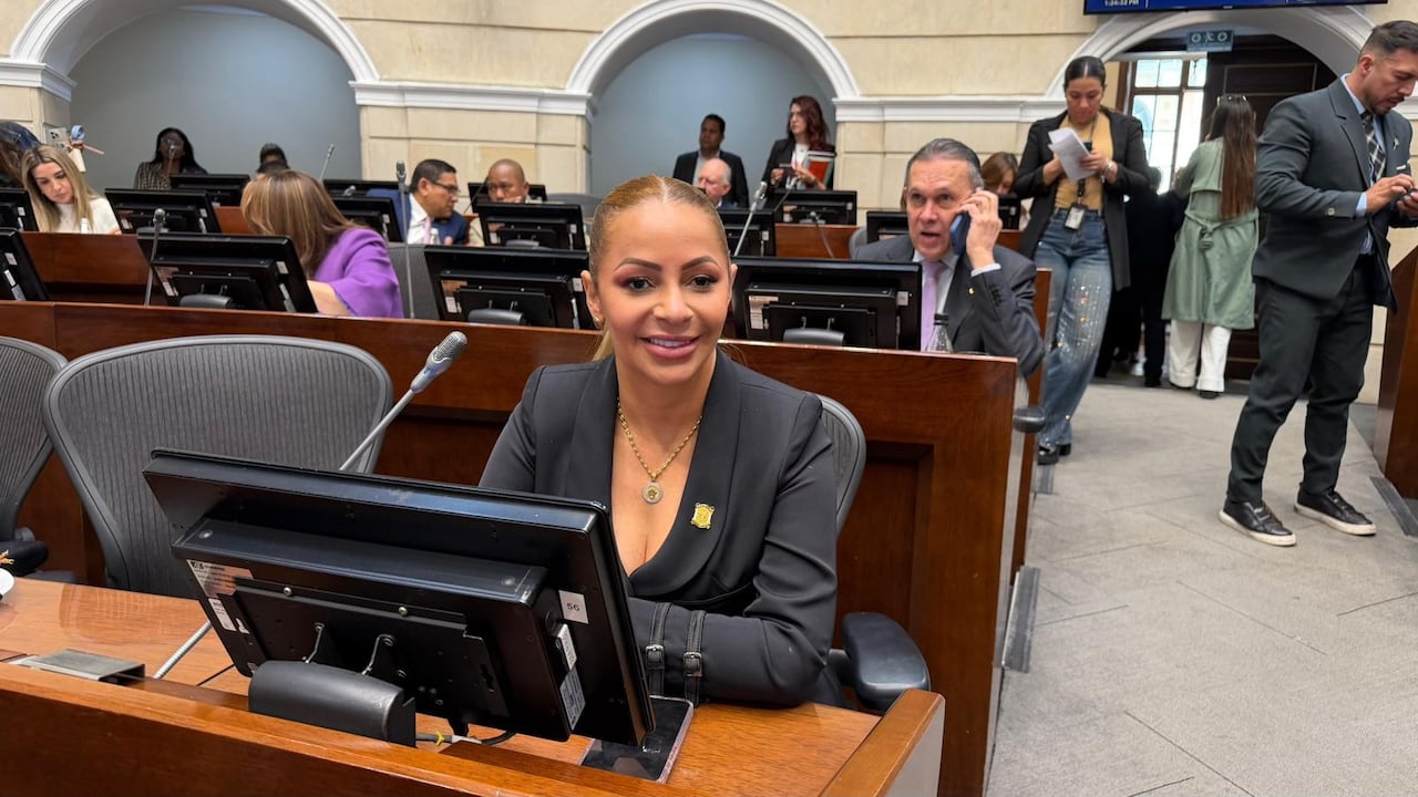 Se aprobó el debate de primera vuelta en proyecto que busca restituir la mesada a docentes pensionados.