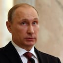 MINSK, BIELORRUSIA - 12 DE FEBRERO: El presidente ruso, Vladimir Putin, habla durante una conferencia de prensa después de las conversaciones de paz sobre la crisis en Ucrania el 12 de febrero de 2015 en Minsk, Bielorrusia. Se ha informado que el presidente ruso Vladimir Putin acordó un alto el fuego con el presidente ucraniano Petro Poroshenko, la canciller alemana Angela Merkel y el presidente francés Francois Hollande. (Foto de Sasha Mordovets/Getty Images)