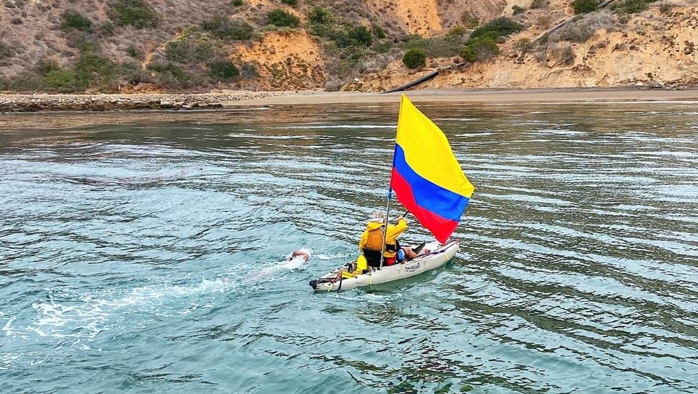 Tardó más de diez horas en recorrer el canal de Catalina, Estados Unidos.