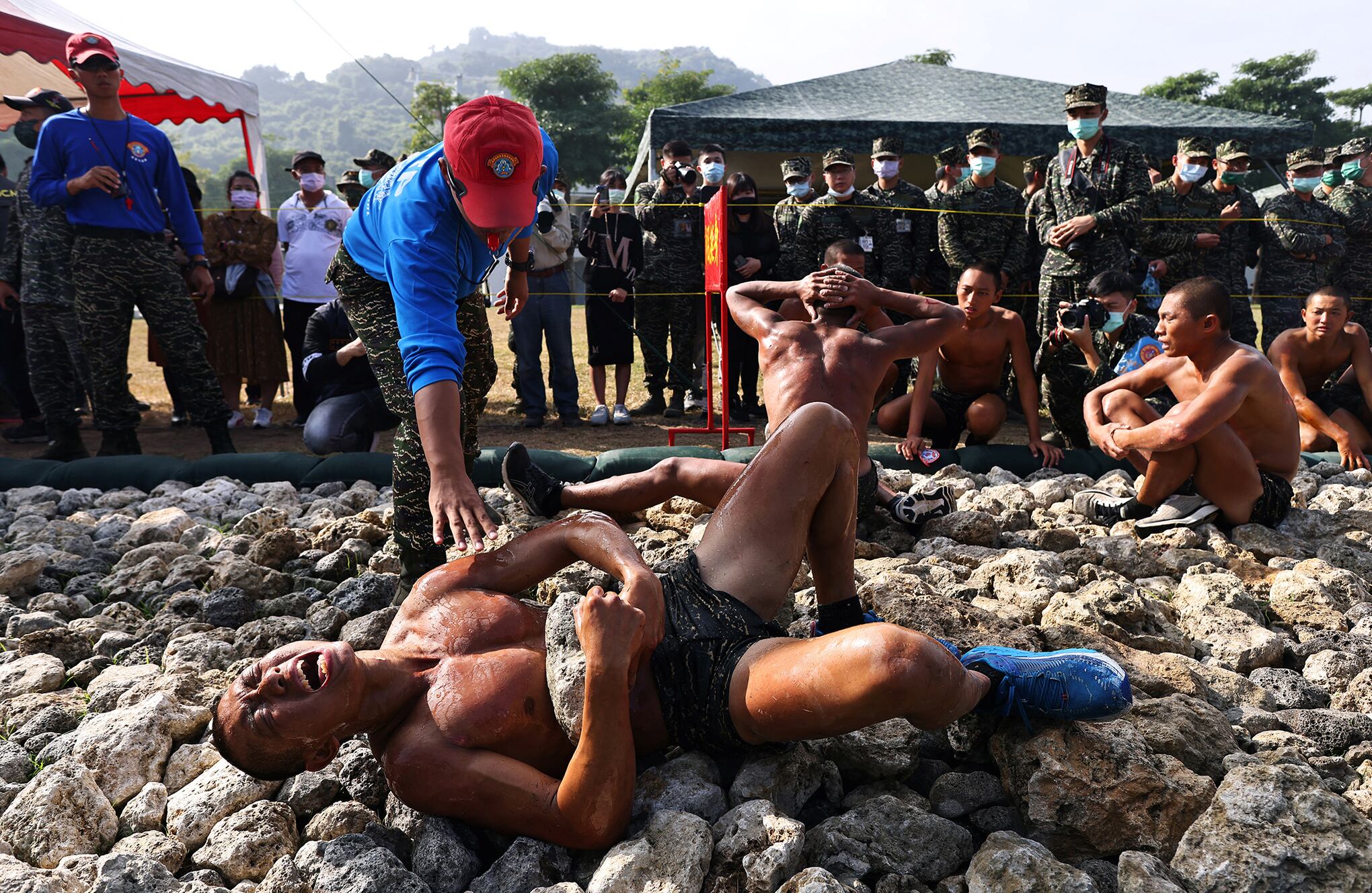 dentro del campo de entrenamiento de hombres rana de la marina de Taiwán.