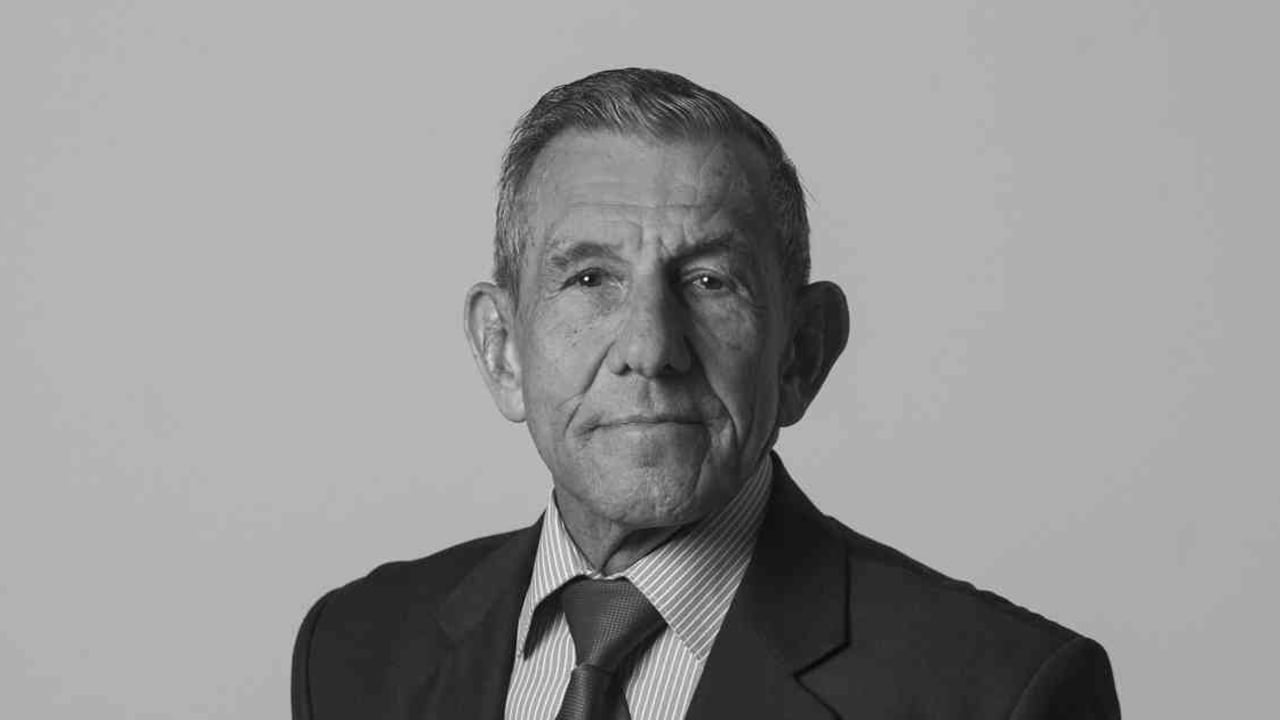 Cierres del congreso de Colombia en 1949 al Perú en 2019 Columna de