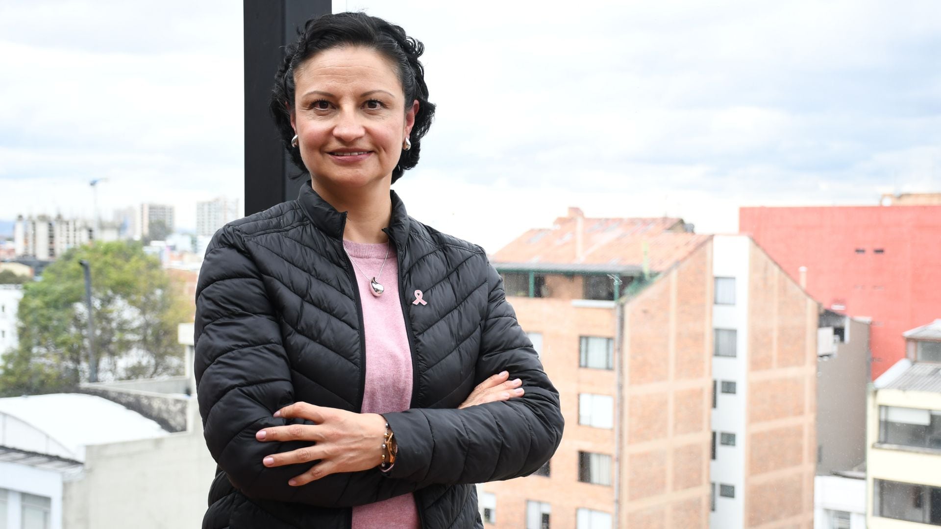 No tenía síntomas ni molestias, solo una sospecha que decidió no ignorar, luego de que en un control previo a una cirugía menor los médicos detectaron una pequeña masa. Esa decisión, aparentemente mínima, le salvó la vida.