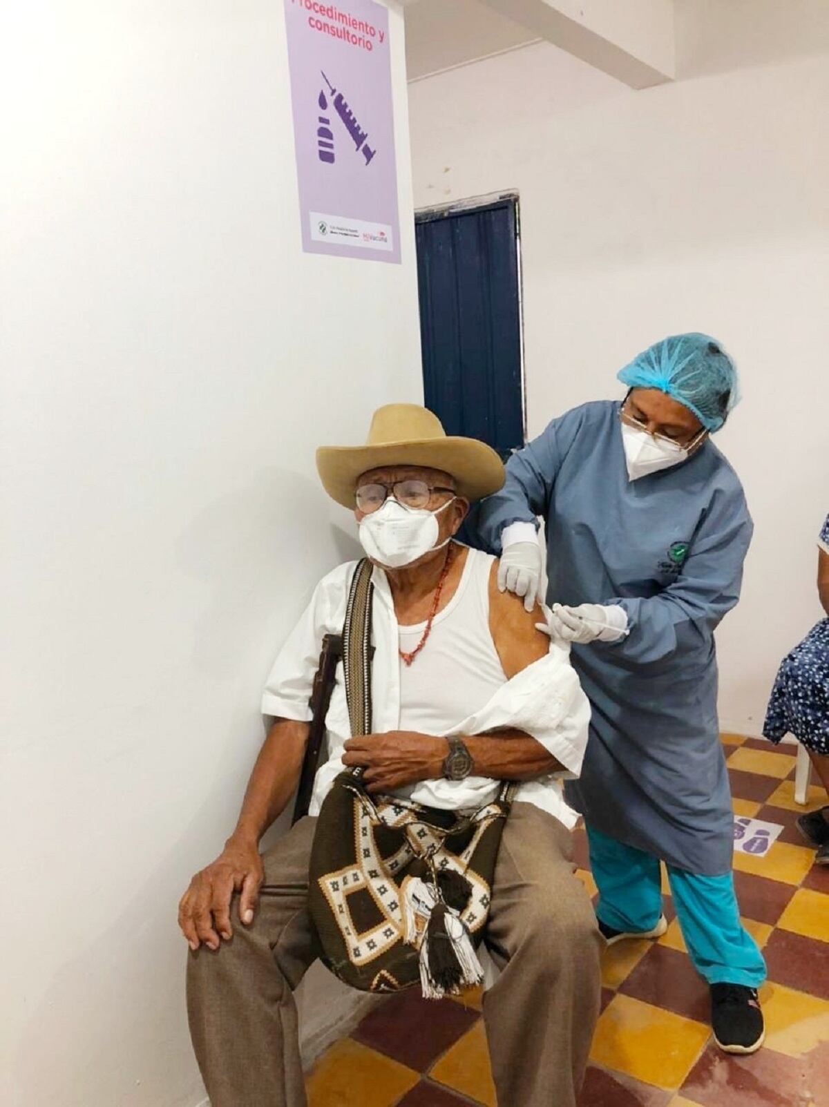 Vacunación en el Hospital de Uribia.