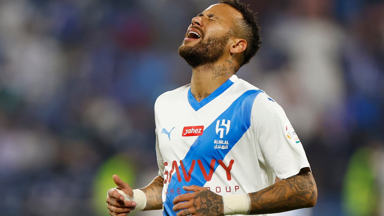 ABHA, SAUDI ARABIA - SEPTEMBER 21: Neymar of Al Hilal Club reacts after missing a shot at goal during the Saudi Pro League match between Damak and and Al Hilal at Prince Sultan Bin Abdulaziz Sport City on September 21, 2023 in Abha, Saudi Arabia. (Photo by Francois Nel/Getty Images)