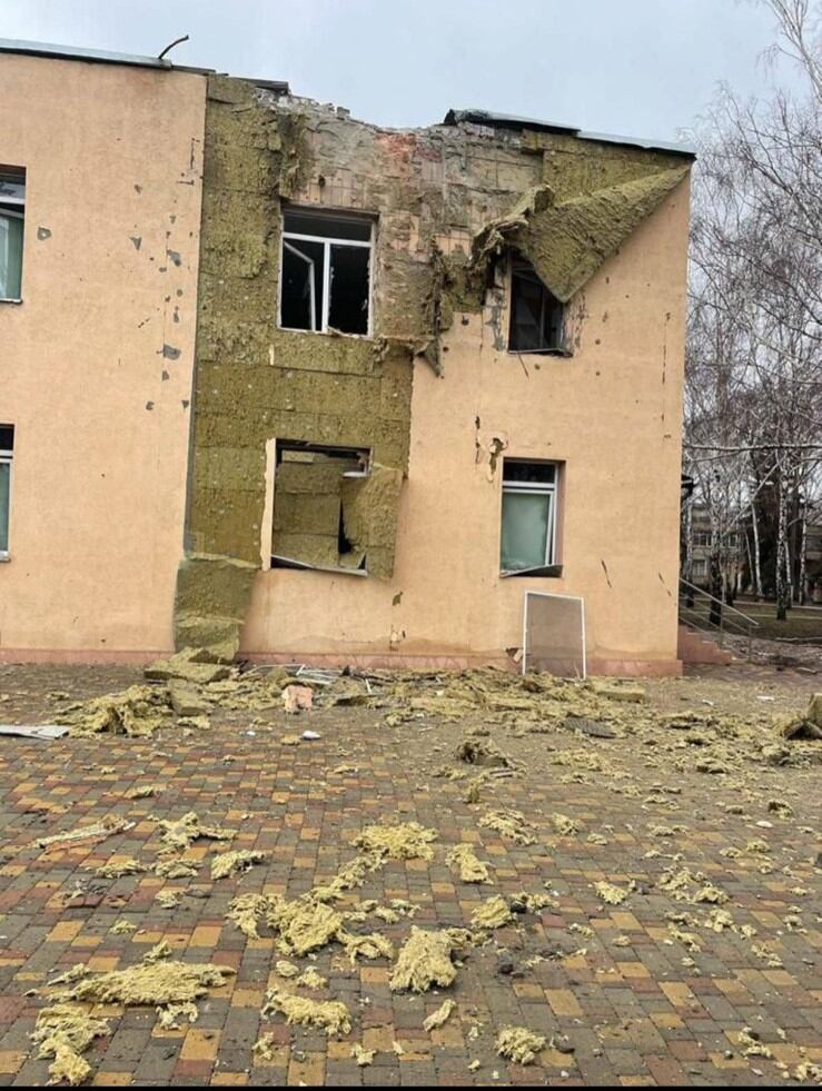 Fachada del edificio afectada durante la Navidad ortodoxa.