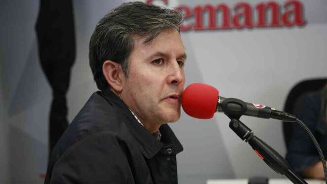José Roberto Acosta, economista, abogado, asesor bursátil y empresarial