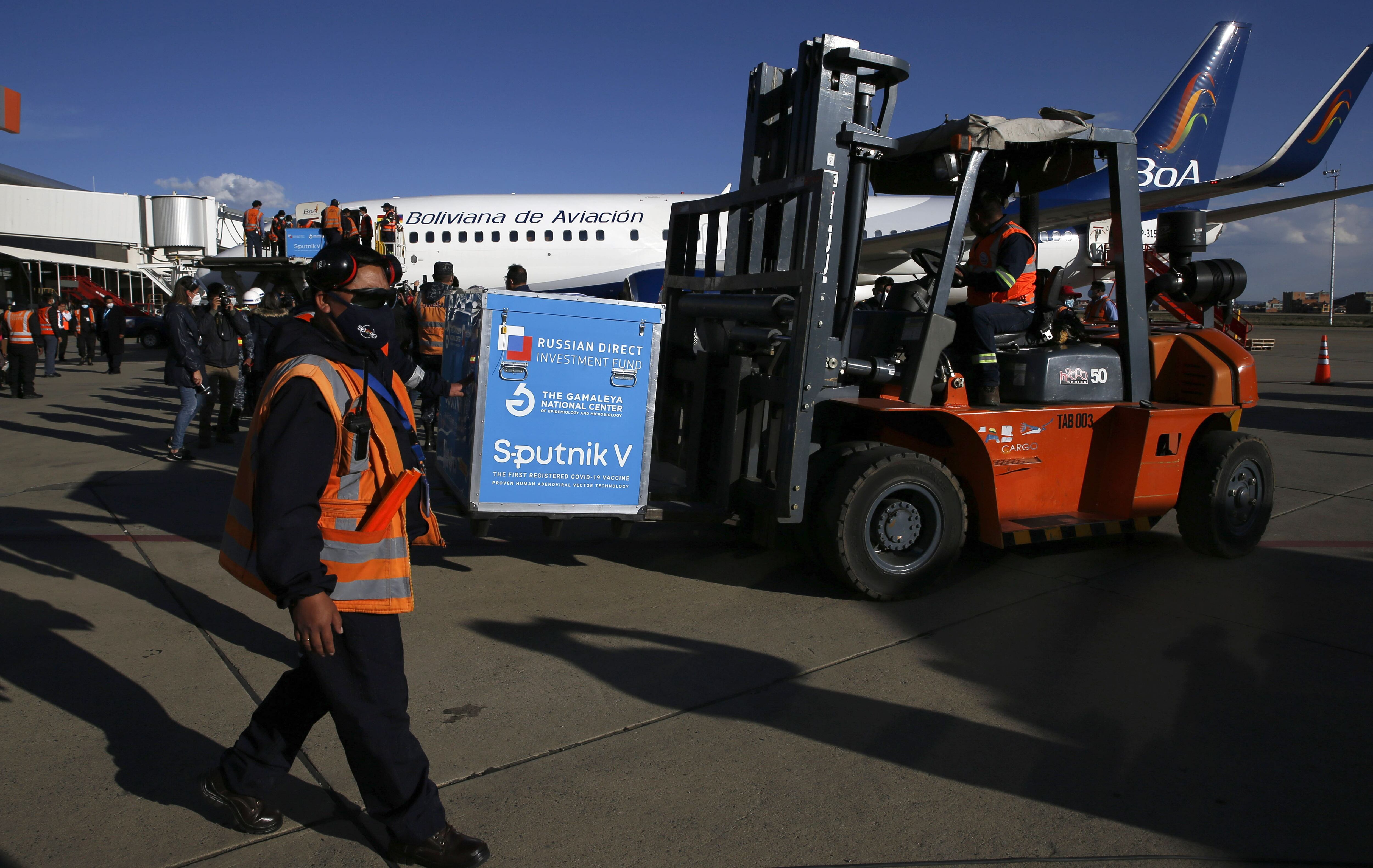 Vacuna rusa llega a Bolivia