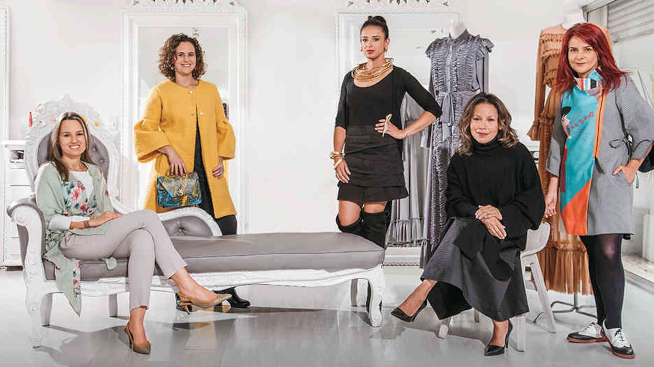 De izquierda a derecha: Mónica Echeverry, diseñadora de Saha Swinwear; Ana Laverde, fundadora de Ana Laverde Handbags; Lakshmi Diazgranados, creadora de Lakshmi; Faride Ramos, creadora Faride Ramos y Viviana Alba, creadora de Bendita Seas.