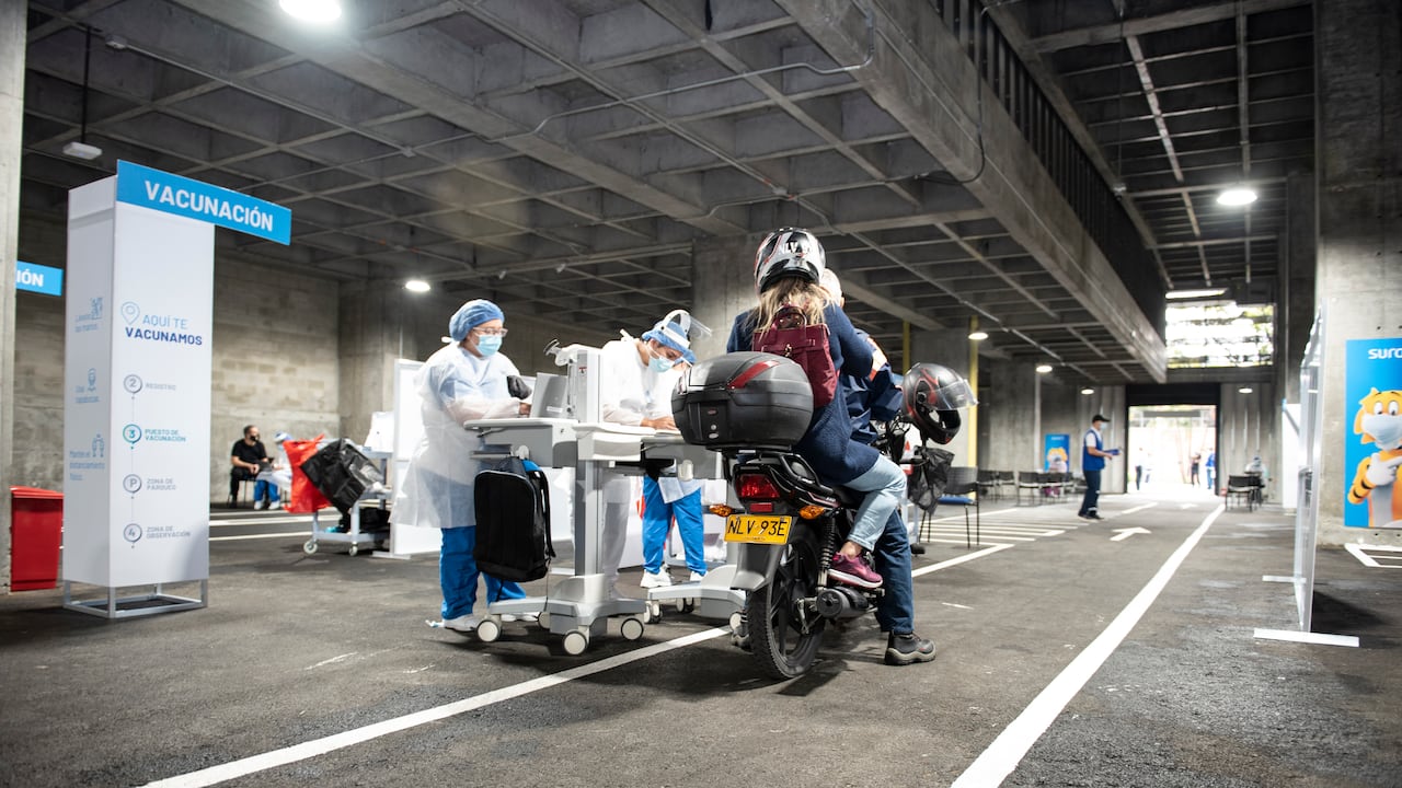 Puesto de vacunación multivehicular