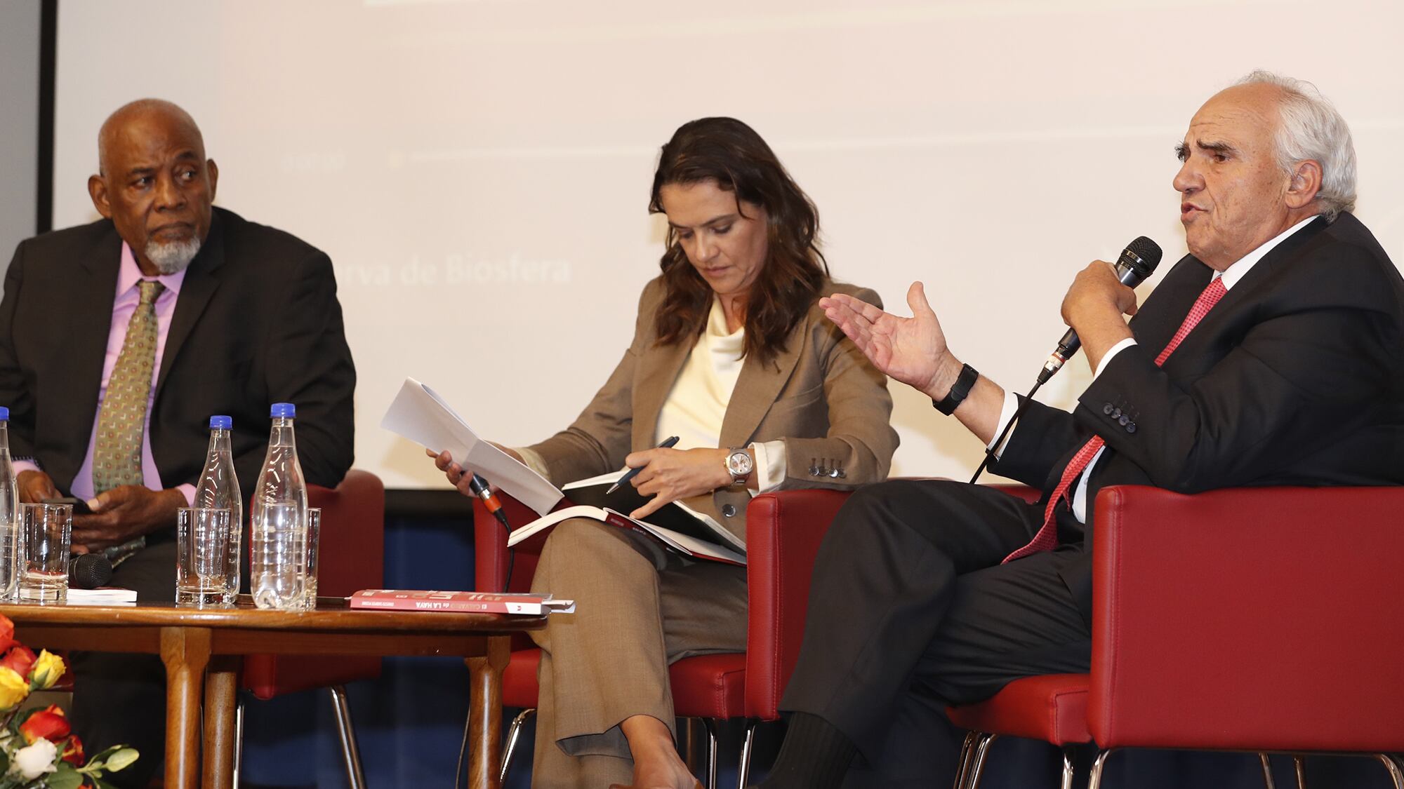 Lanzamiento libro Ernesto Samper EL calvario de la Haya