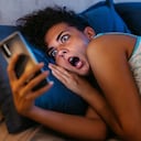 El celular de los usuarios puede ser hackeado por la vulneración en algunas funciones.