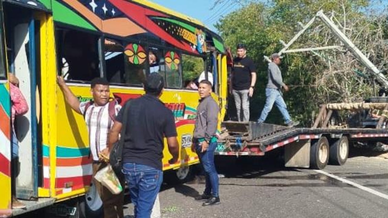 Accidente deja 19 heridos en Atlántico.