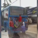 Niños pusieron en riesgo su vida al treparse a un bus del MIO.