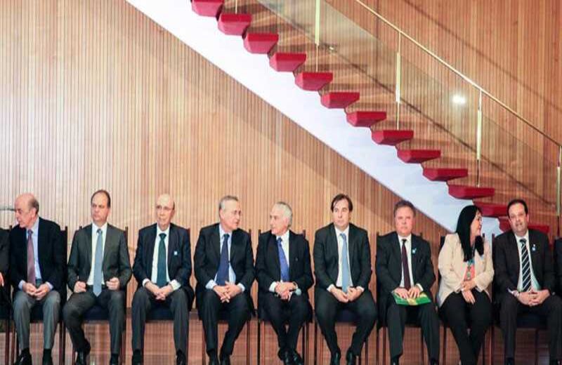 Michel Temer es el hombre clave para tomar las riendas económicas tras el desplome causado por la suspensión y destitución de Dilma Rouseff. Y Jack Lew, secretario del Tesoro de los Estados Unidos ve con buenos ojos el crecimiento del PIB de Brasil.