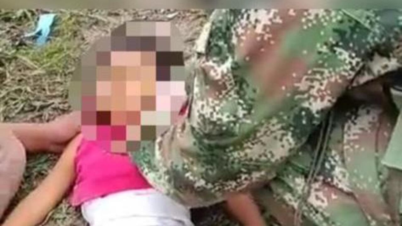 SEMANA habló con el enfermero de combate que intentó reanimar a la niña Salomé que fue asesinada por las disidencias de las Farc de Iván Mordisco.