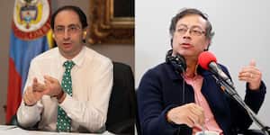 José Manuel Restrepo, ministro de Hacienda y Gustavo Petro, senador