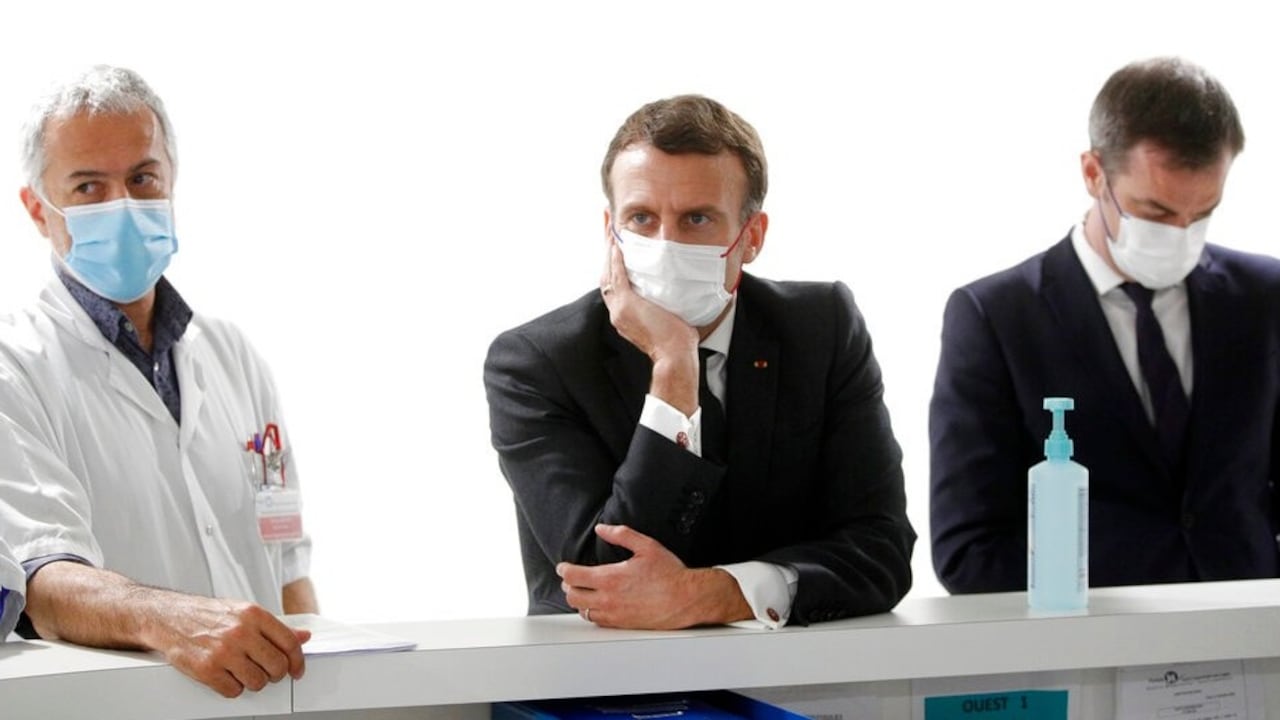 El gobierno de Francia, liderado por el presidente Emmanuel Macron, analiza nuevas medidas contra el coronavirus, una de ellas otro confinamiento.