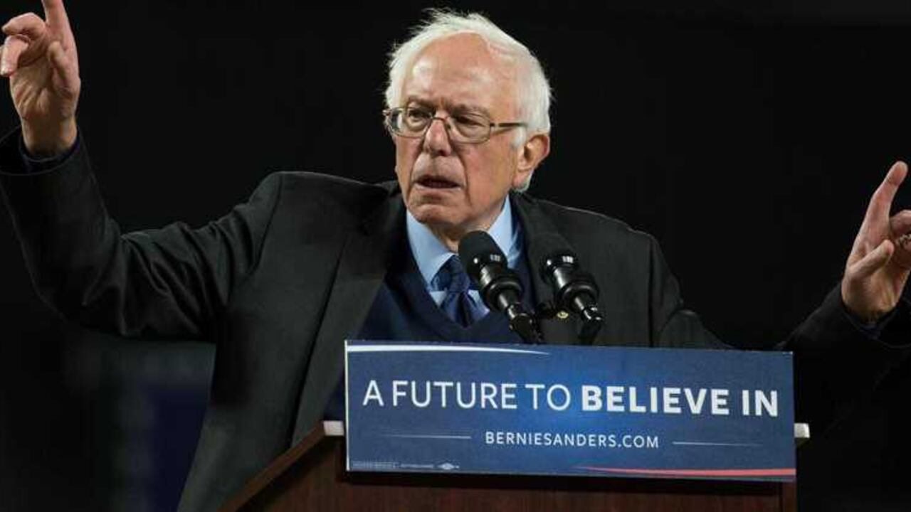 Sanders dice que lidera carrera a la Casa Blanca tras fiasco de primarias en Iowa.