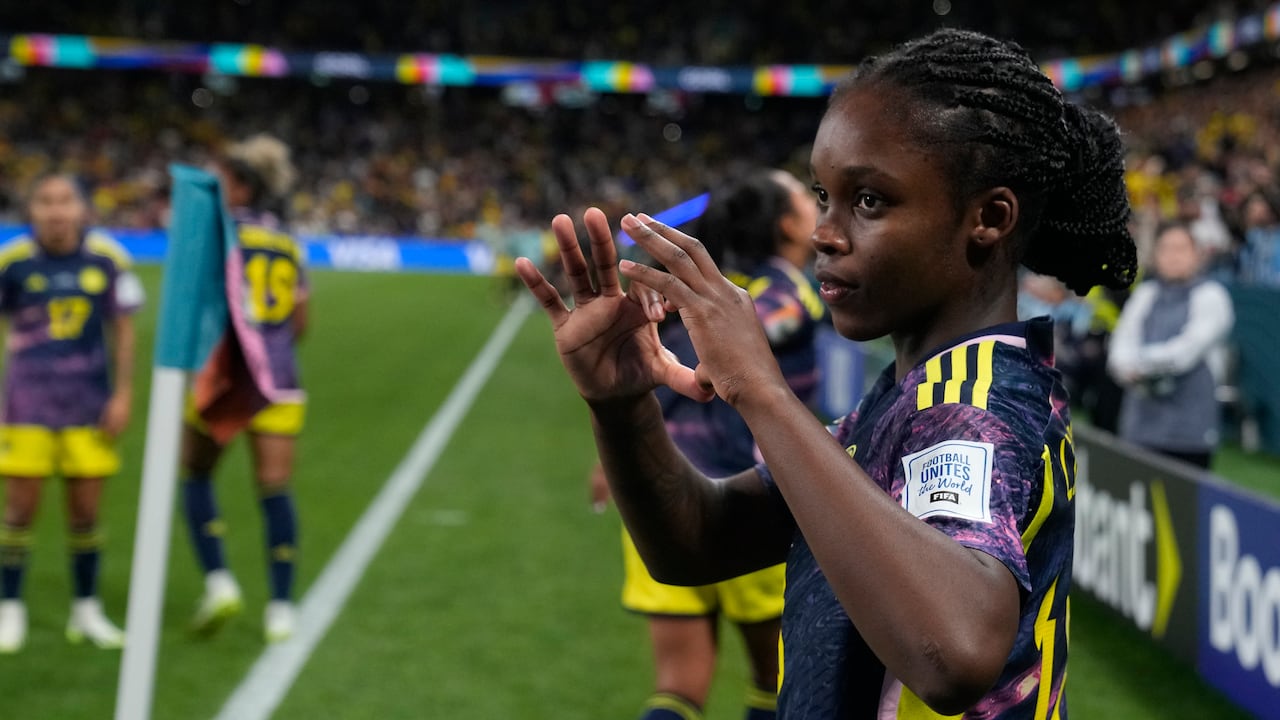 Linda Caicedo de Colombia celebra después de anotar el primer gol de su equipo durante el partido de fútbol del Grupo H de la Copa Mundial Femenina entre Alemania y Colombia en el Estadio de Fútbol de Sídney en Sídney, Australia, el domingo 30 de julio de 2023. (Foto AP/Rick Rycroft)