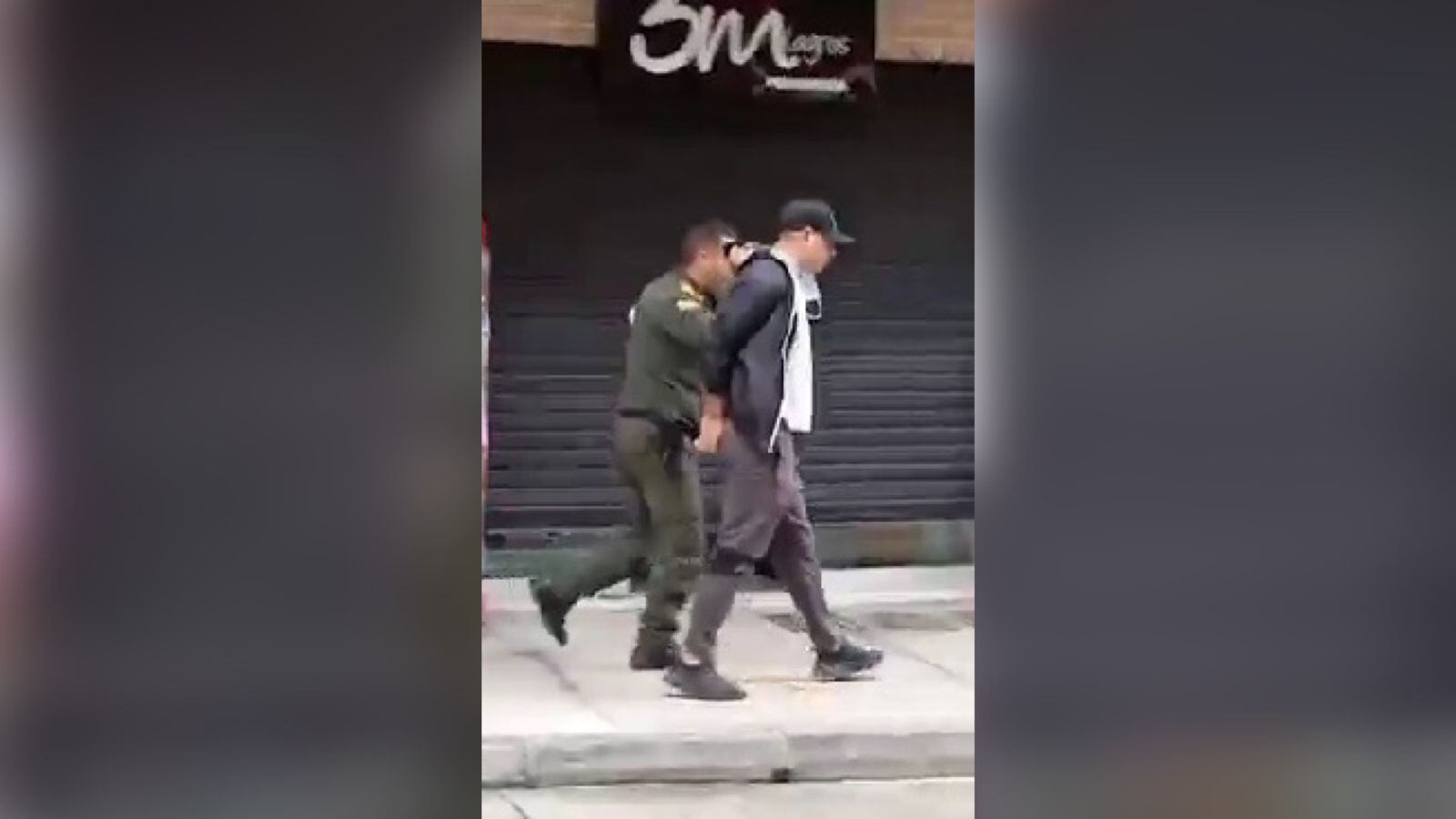 El ladrón fue capturado poco después de cometer el hurto.