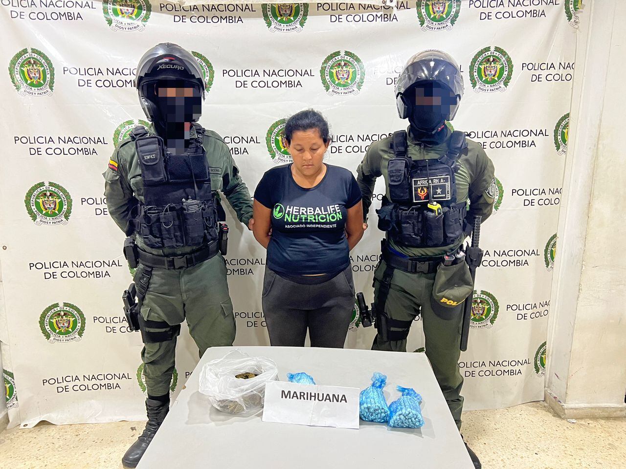 La mujer llevaba la droga en una bolsa de mercado