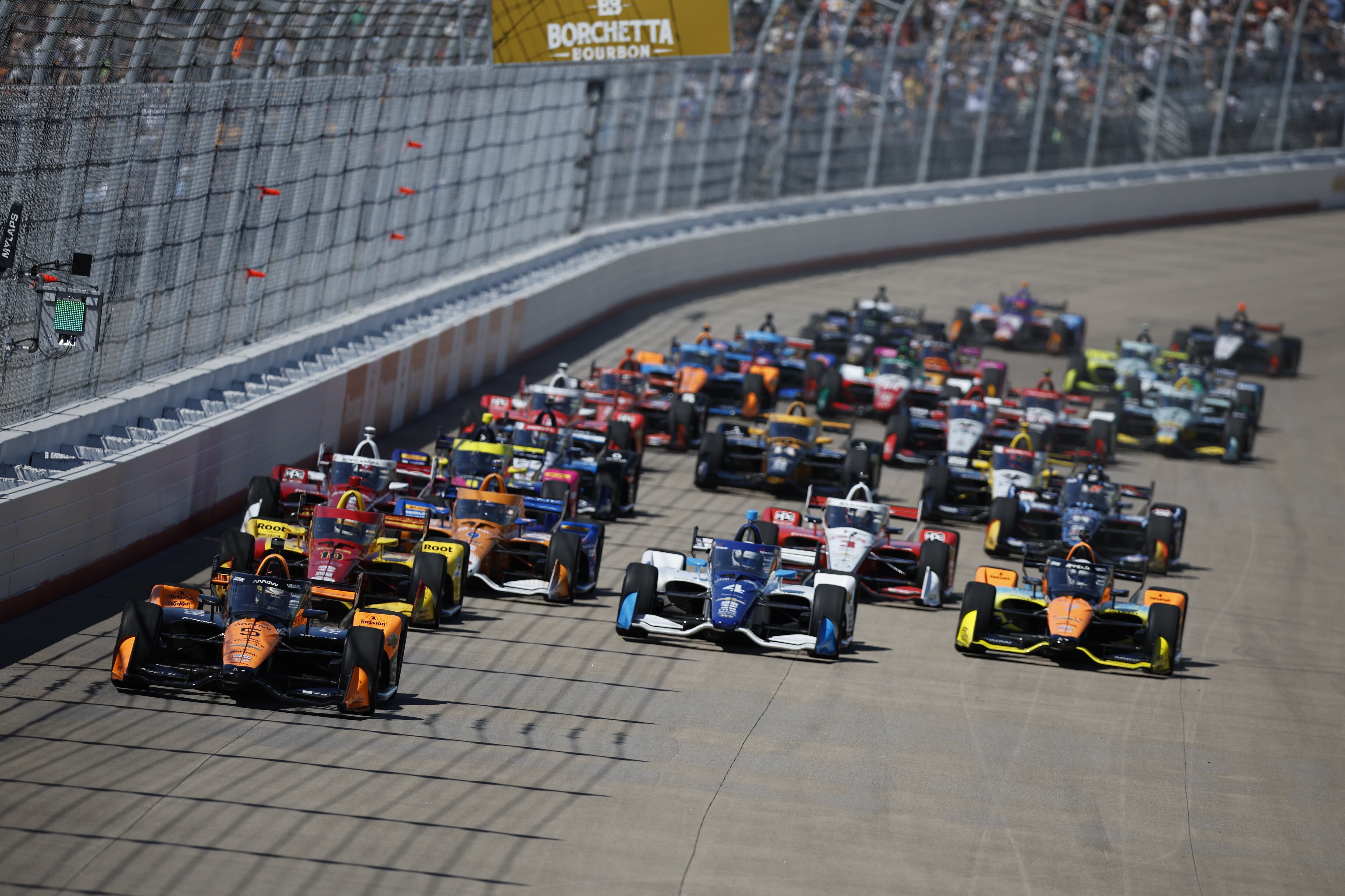 LEBANON, TENNESSEE - AUGUST 31: #5: Pato O'Ward, Arrow McLaren Chevrolet leads at the start during the NTT INDYCAR Series Borchetta Bourbon Music City Grand Prix on August 31, 2025 in Lebanon, Tennessee.  (Photo by Jake Galstad/Lumen via Getty Images)