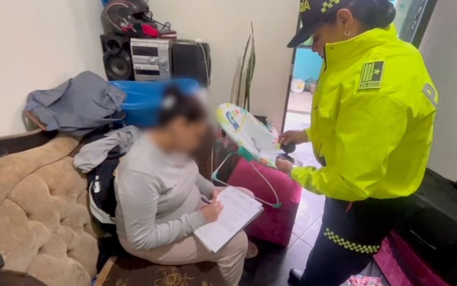 Policía captura a presunta integrante de red de prostitución infantil.