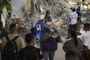 Las autoridades han informado que en la zona de la emergencia existen fallas estructurales.