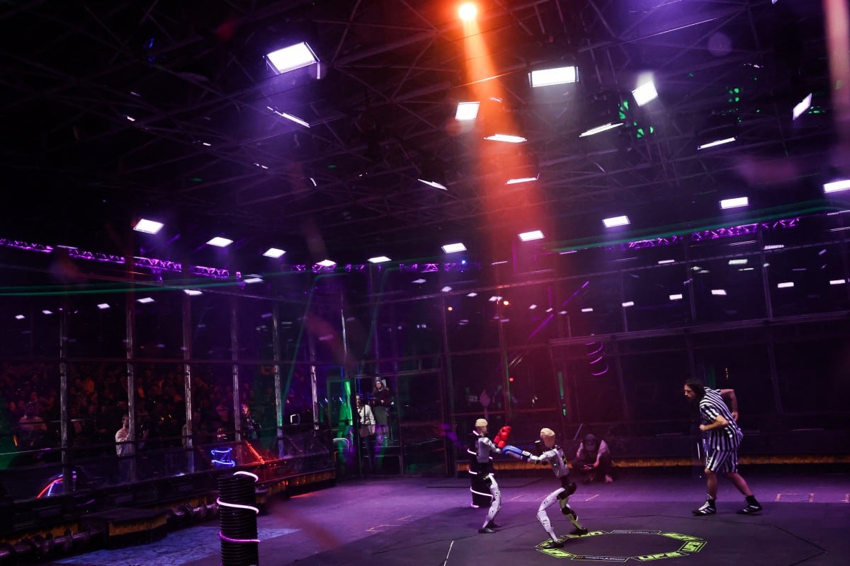 Ingenieros y especialistas siguieron los combates como una oportunidad de aprendizaje.