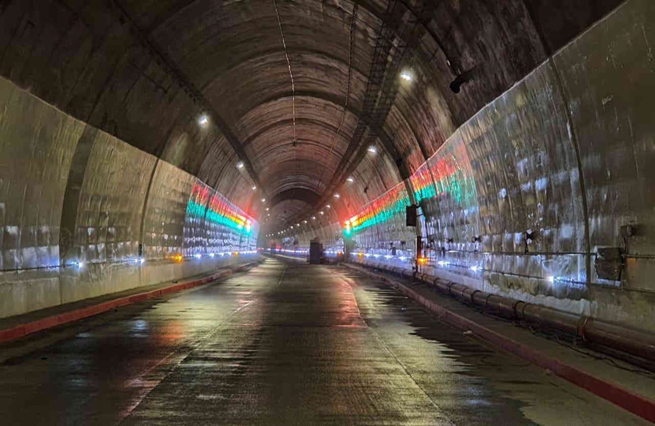 Por su parte, quienes hagan el trayecto Armenia - Tolima sí podrán atravesar el túnel de La Línea, lo cual les permitirá reducir el tiempo de desplazamiento entre un punto y otro. Foto: Invías