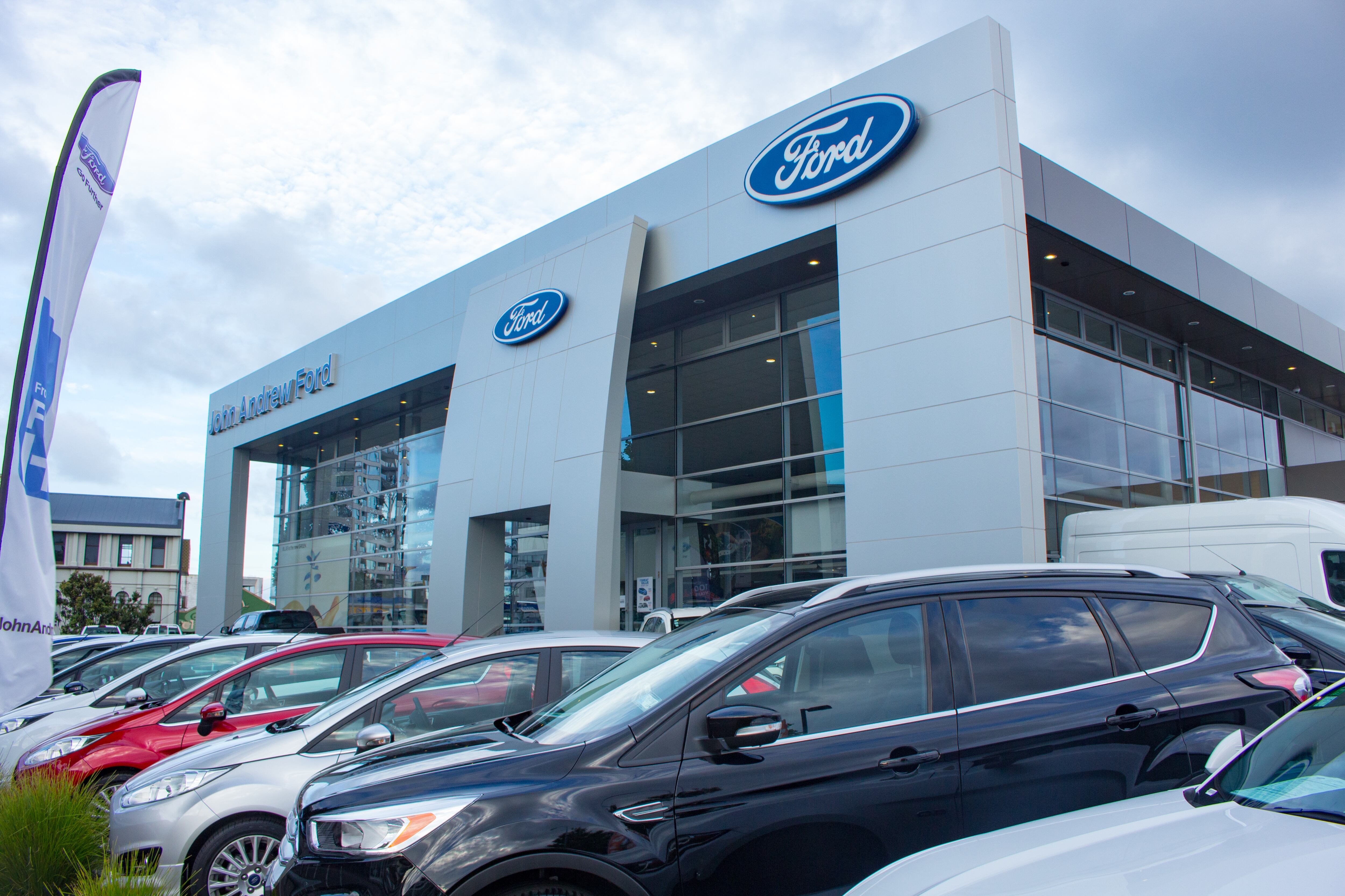Modelos como la Ford F-150 y Explorer están entre los afectados por el reciente retiro masivo.