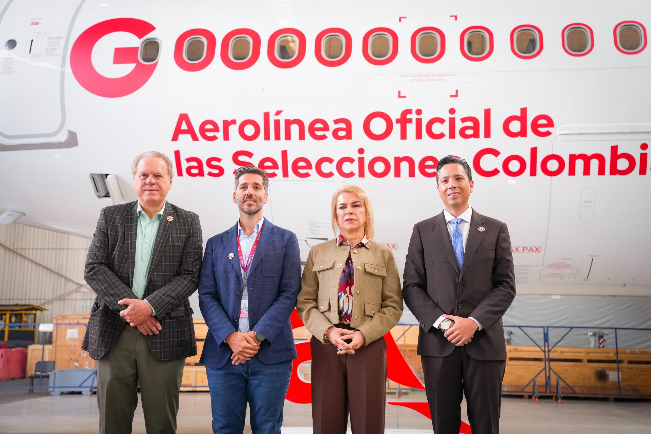 Ramón Jesurún, presidente de la FCF
Patricia Duque, Ministra del Deporte
Gabriel Oliva, Presidente de Avianca Group.