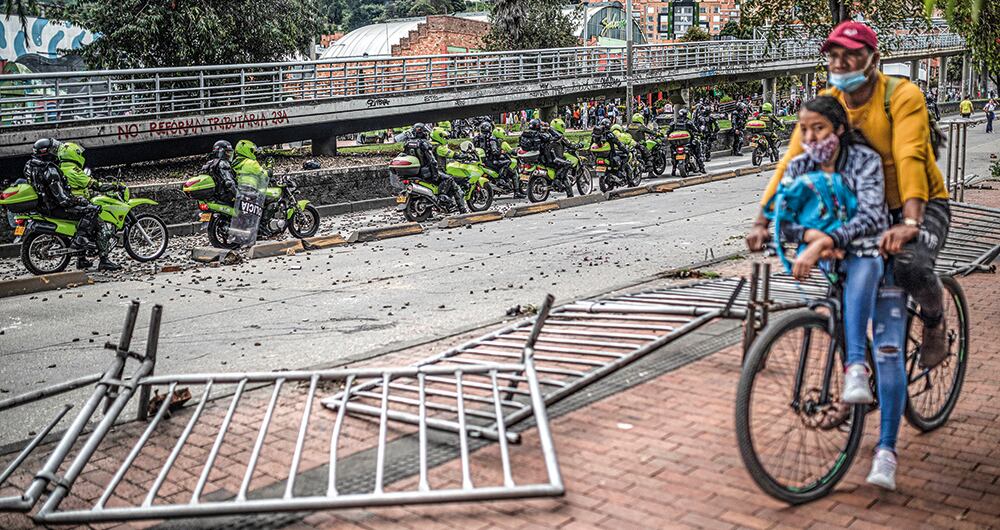   El estallido social que ocurrió en el marco del paro nacional aún tiene temas no resueltos, dice Colombia Risk.