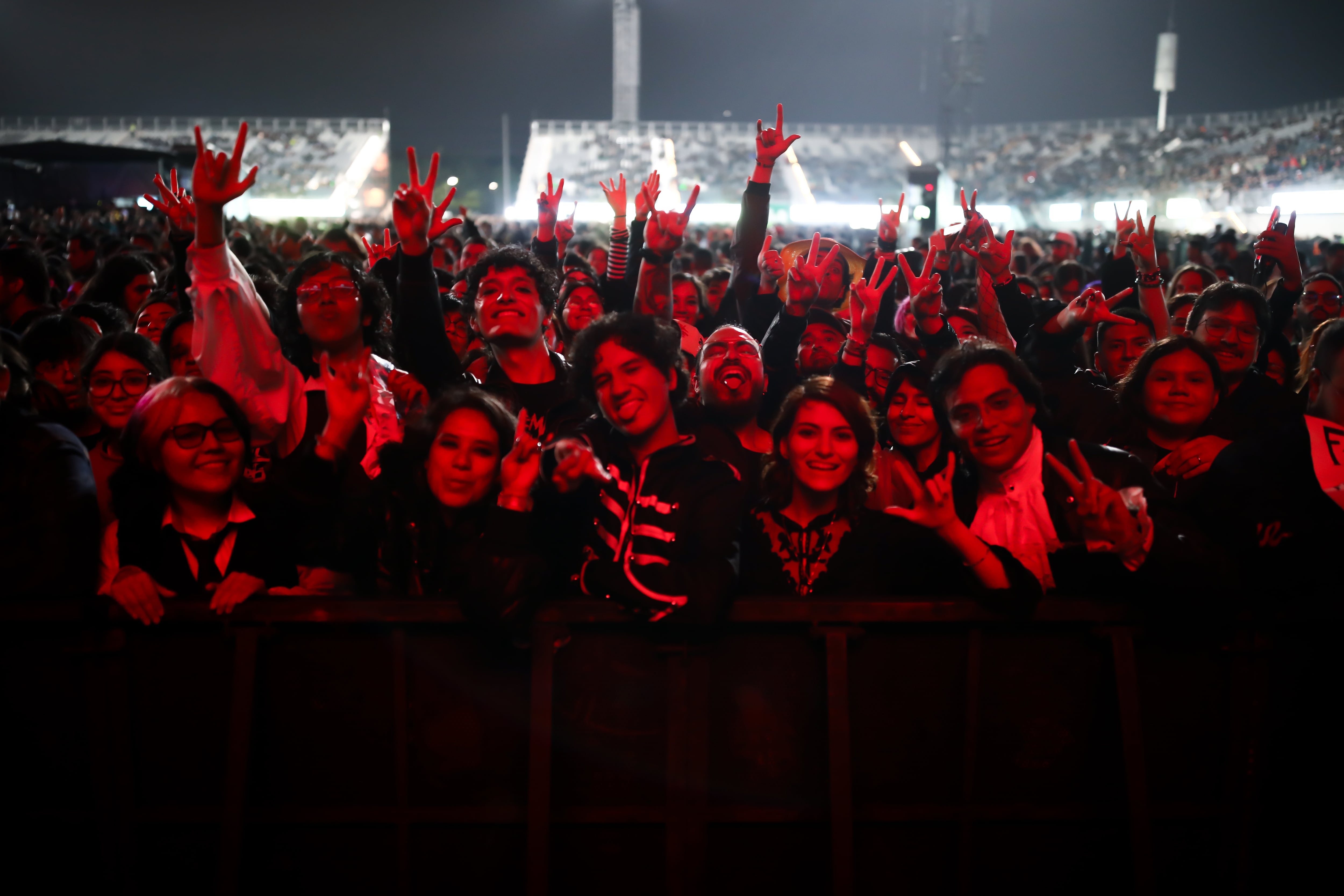 My Chemical Romance en el Vive Claro de Bogotá, Febrero 10, 2026. La primera visita de estos reyes del emo no decepcionó a nadie. Foto: Esteban Vega La-Rotta
