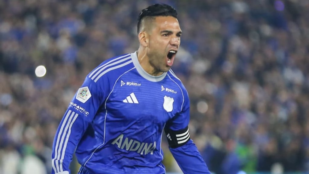 Radamel Falcao García celebrando su gol con Millonarios ante Águilas Doradas.