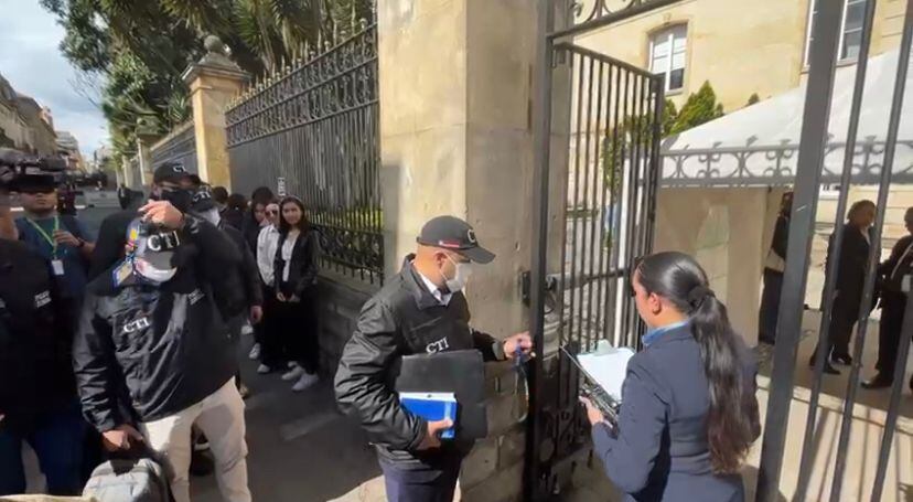 Fiscalía y expertos le aclaran al presidente Gustavo Petro la diferencia entre allanamiento e inspección