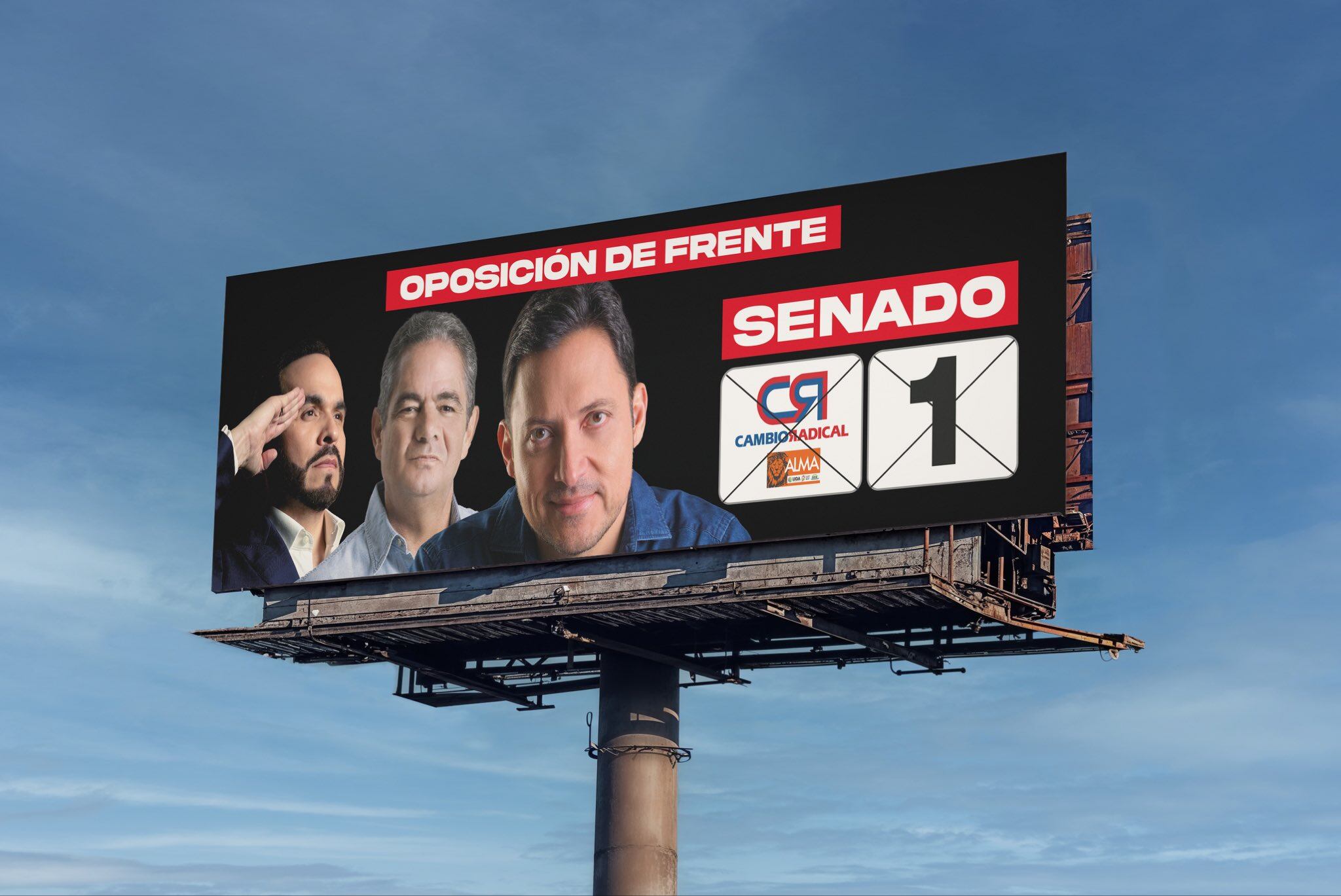 La campaña de Carlos Fernando Motoa publicó una valla en cinco puntos de Cali en la que aparece el líder de Cambio Radical, Germán Vargas Lleras, junto al candidato presidencial, Abelardo de la Espriella.