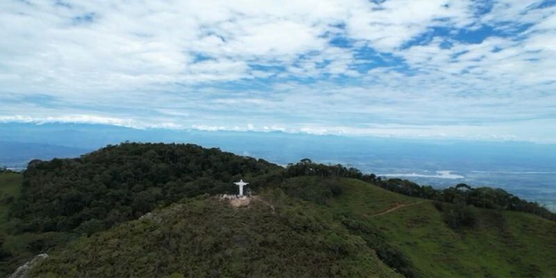La estatua de Cristo Rey en Caparrapí, Cundinamarca.