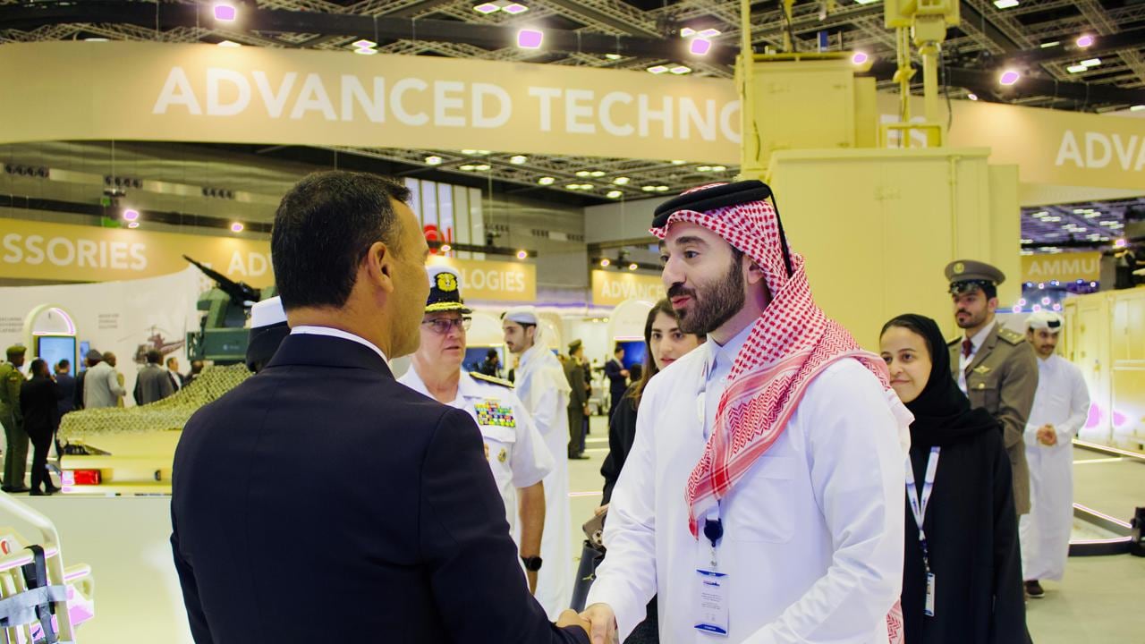 Ministro de Defensa, Pedro Sánchez, viajo a Qatar a participar en feria de seguridad.