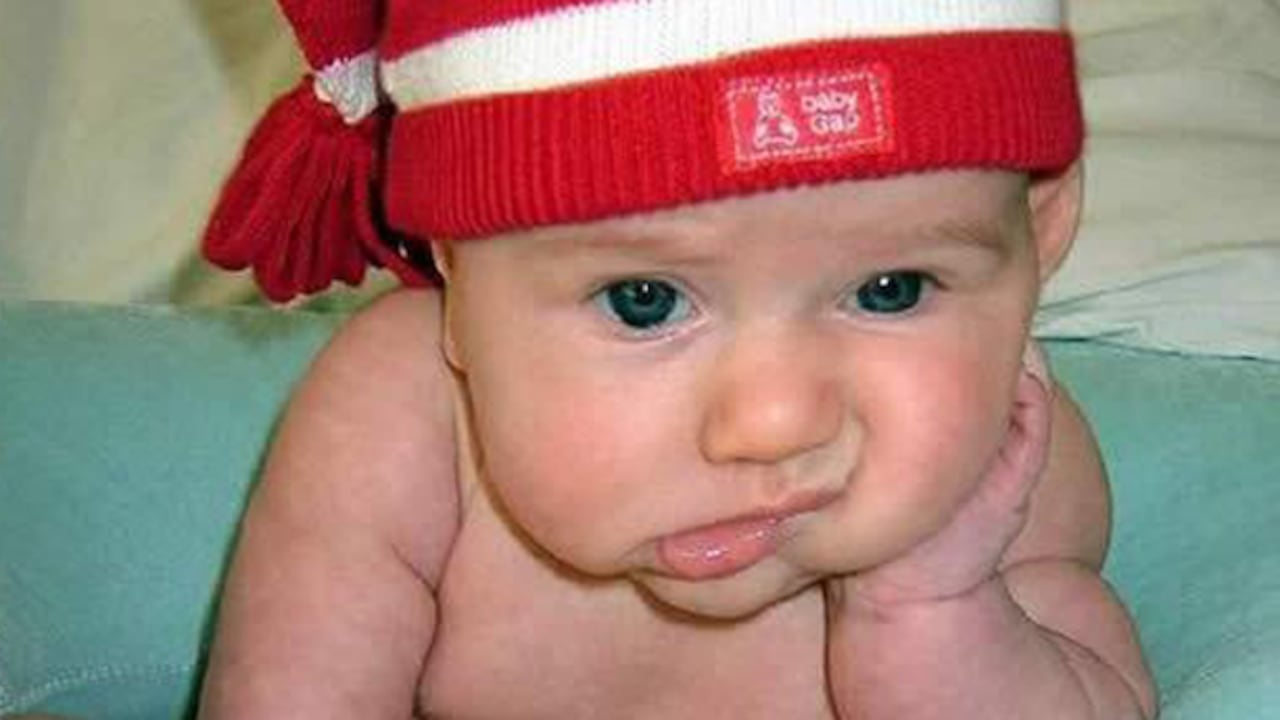 Las caricaturas cibernéticas van en línea con los comentarios de los especialistas.