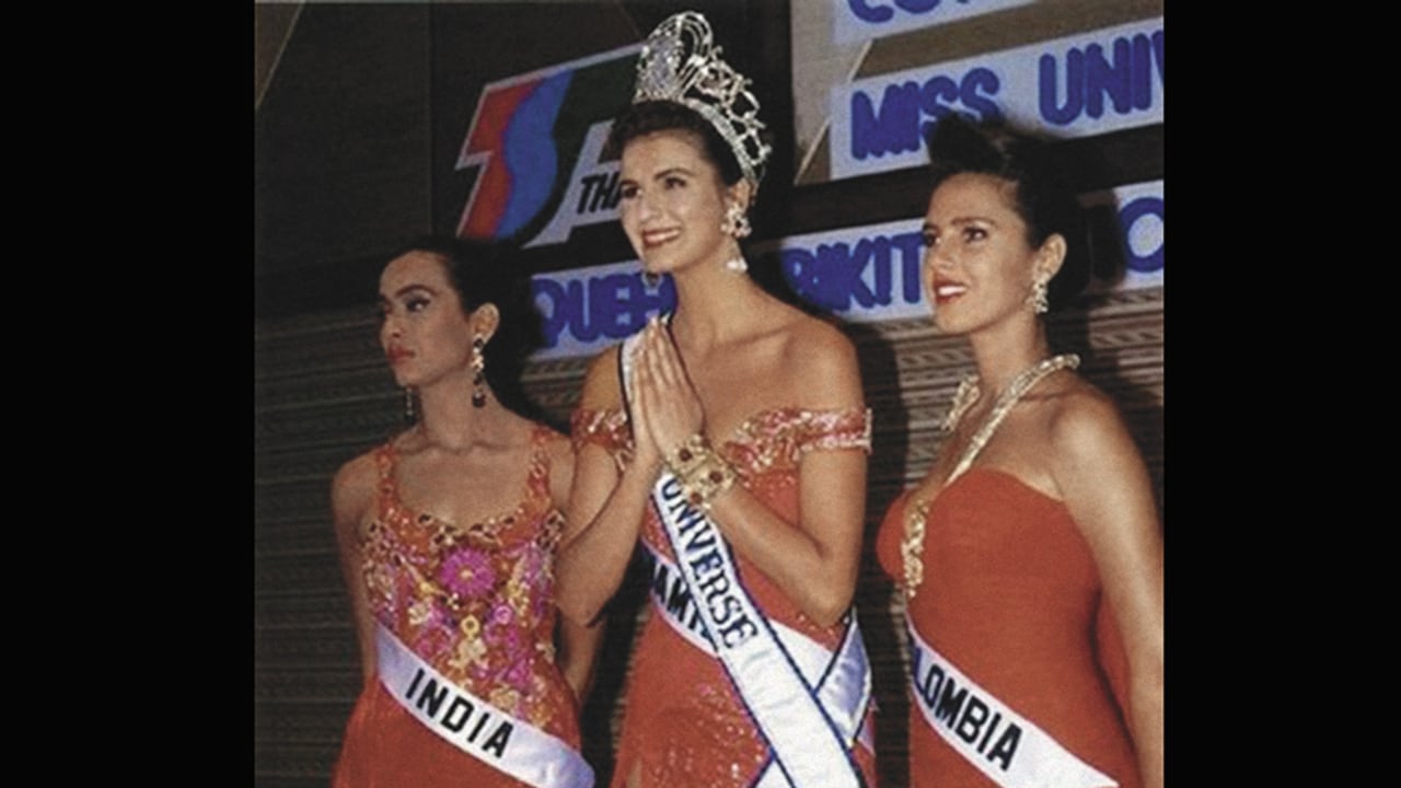 Paola Turbay llegó a la final de Miss Universo con las representantes de Namibia e India.