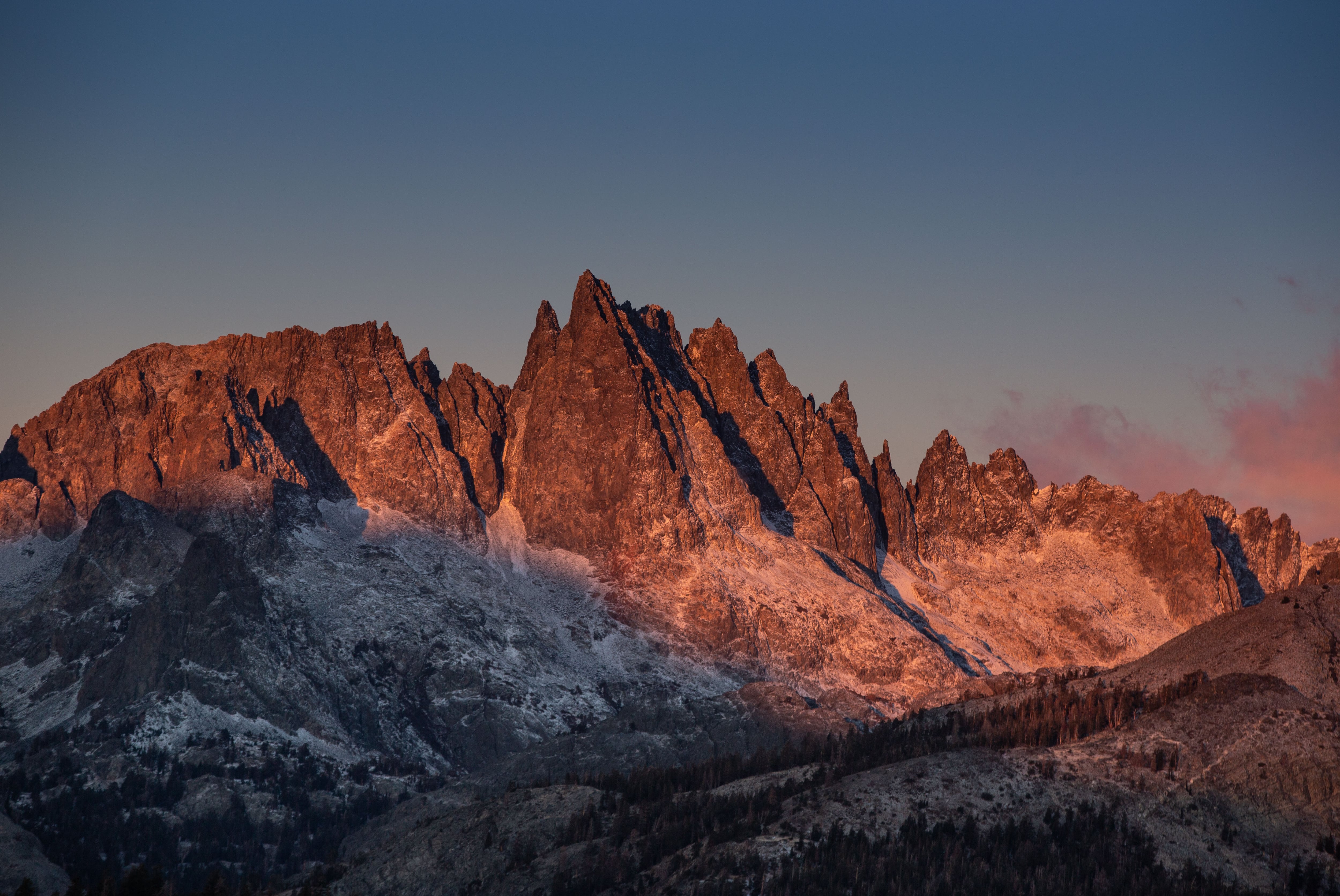 ¿Cómo impacta su análisis en la ciencia de las placas tectónicas?"