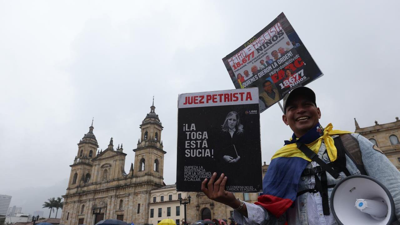 Marchas en apoyo al expresidente Álvaro Uribe en Bogotá