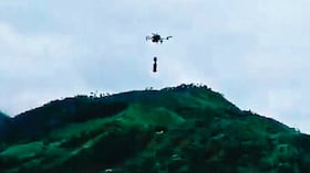 Militares retirados aseguraron que los drones con explosivos son una clara violación al derecho internacional humanitario (DIH).